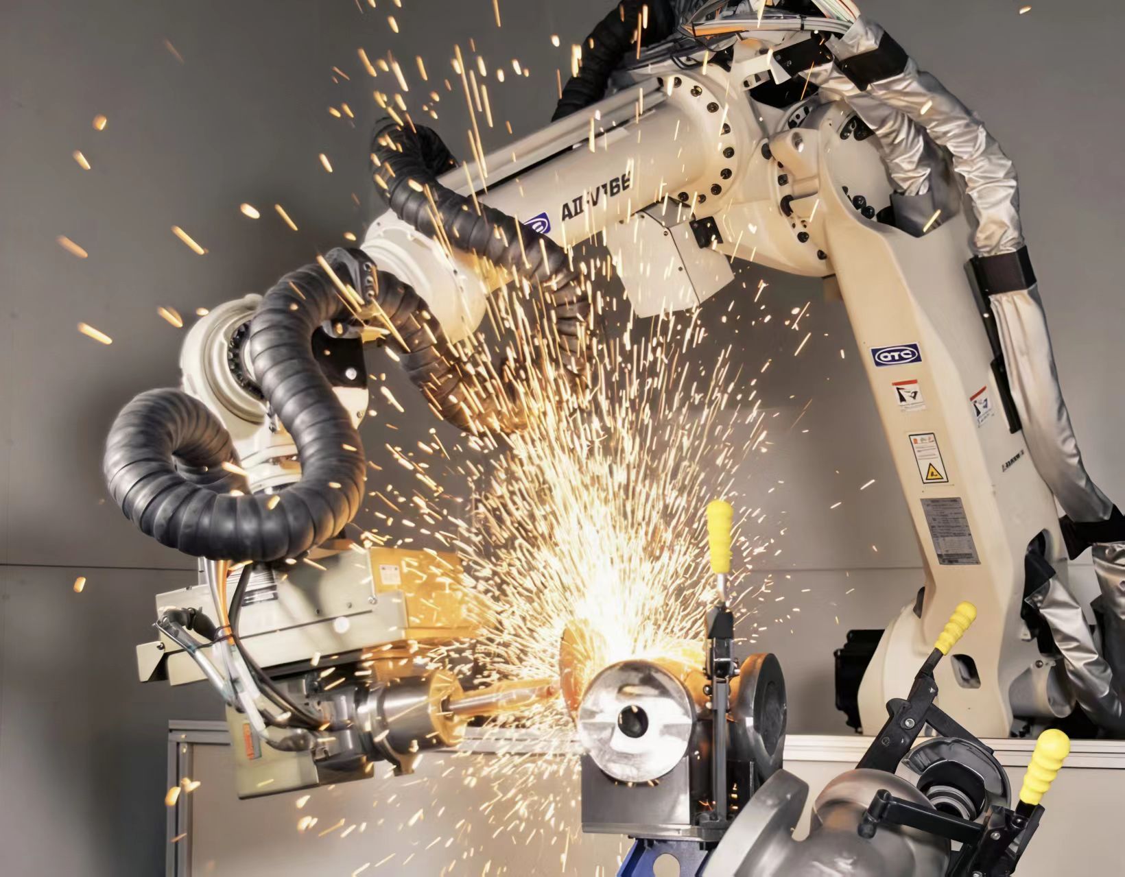 浙江新控焊缝打磨机器人解决方案：焊缝处理，正在被重构